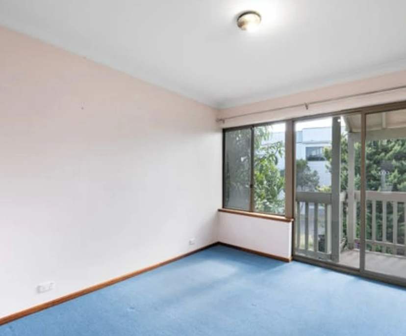 Room in a share house