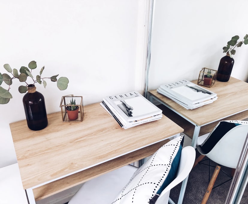 Furnished room in a share house