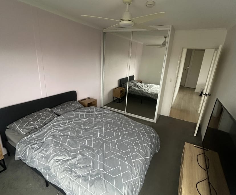Furnished room in a flatshare