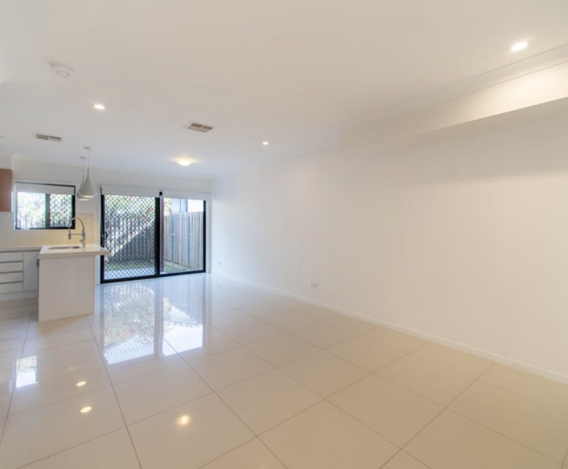 $290, Share-house, 4 bathrooms, Eight Mile Plains QLD 4113