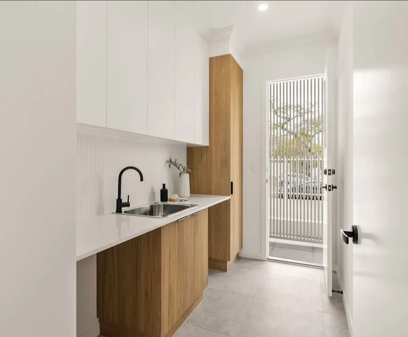 $450, Share-house, 4 bathrooms, Hawthorne QLD 4171