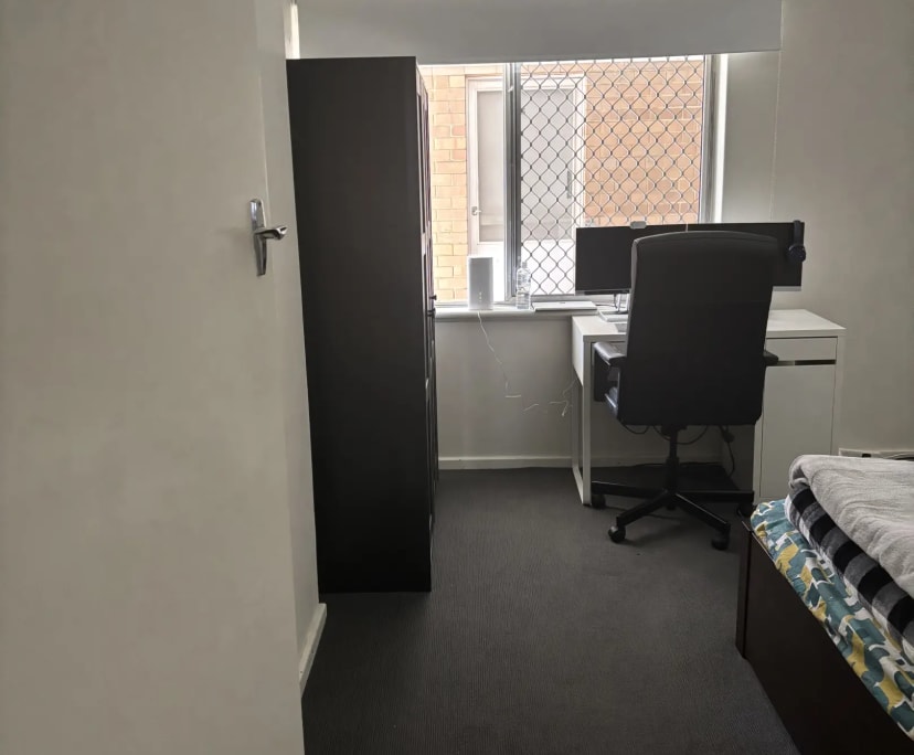 Furnished room in a flatshare
