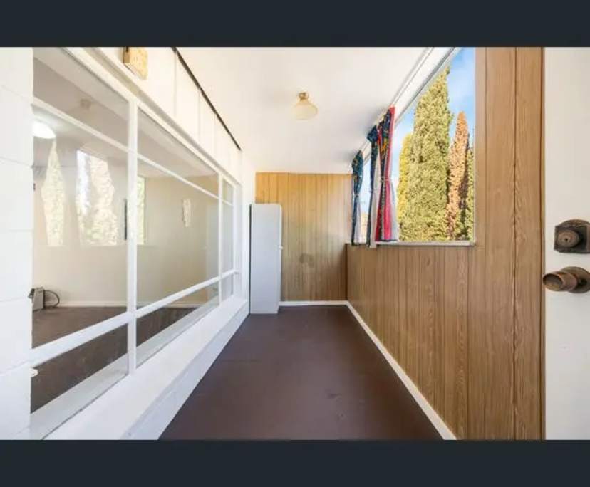 Room in a share house