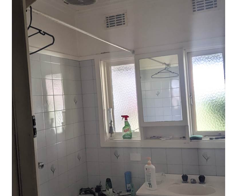 Unfurnished room in a share house