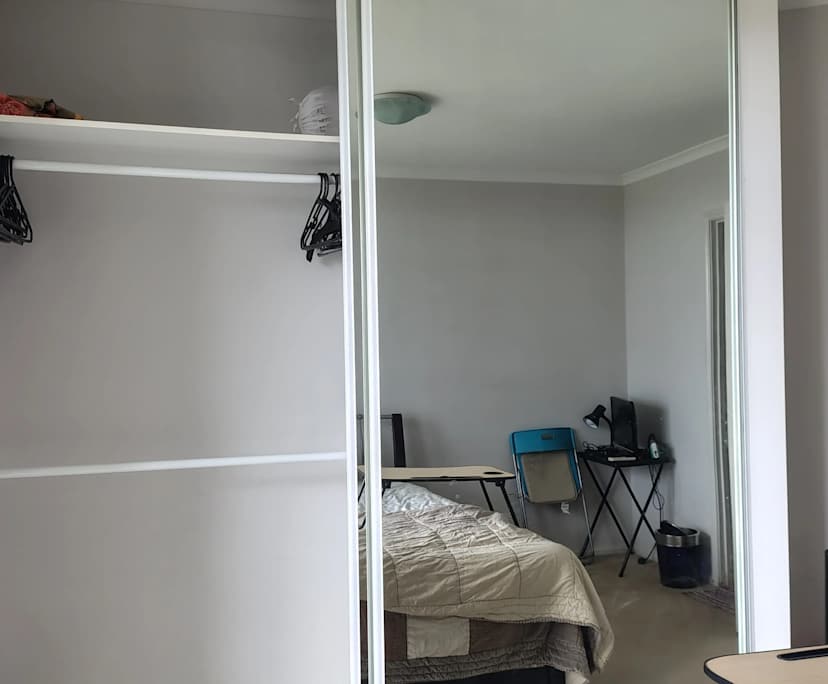 Furnished room with ensuite in a flatshare