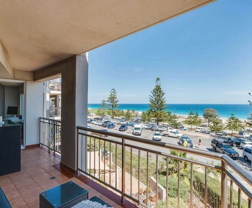 Unfurnished room in a flatshare