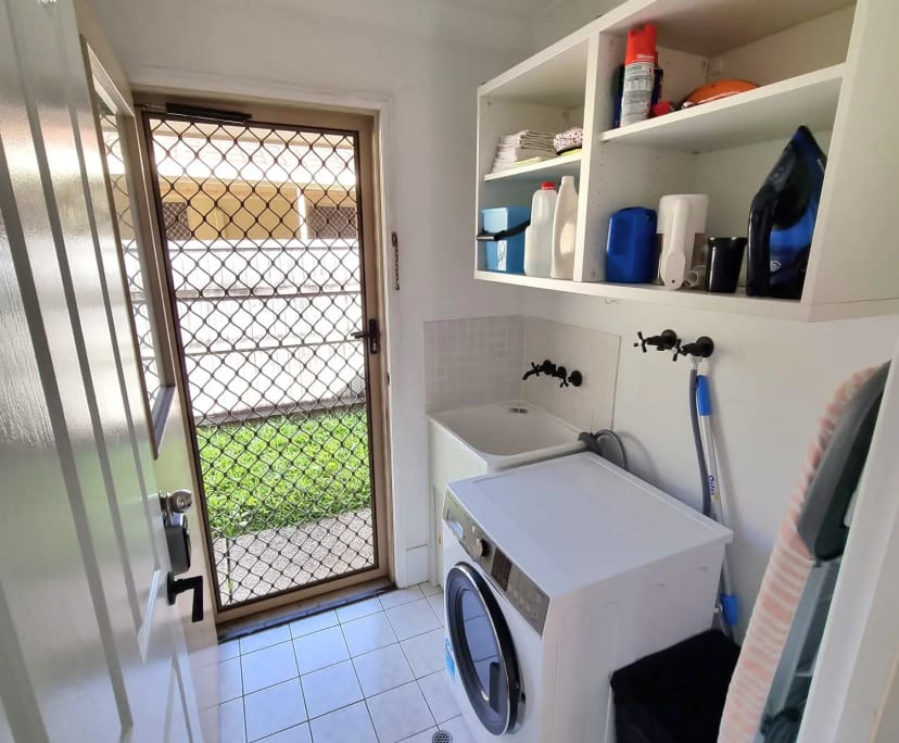 $700, Whole-property, 3 bathrooms, Helensvale QLD 4212