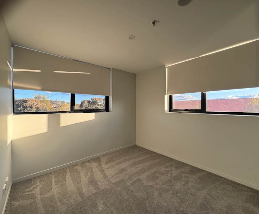 Unfurnished room with own bathroom