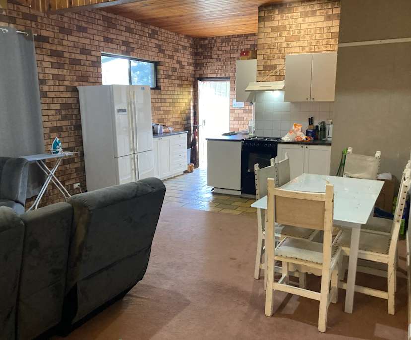 $325, Share-house, 3 bathrooms, South Nowra NSW 2541
