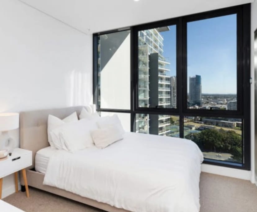 Unfurnished room with ensuite in a flatshare