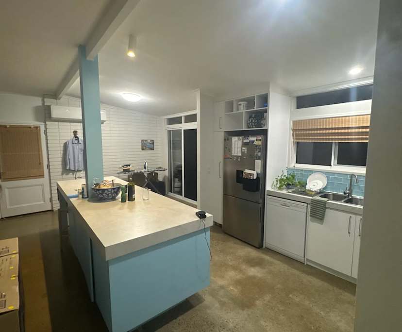 Unfurnished room in a share house