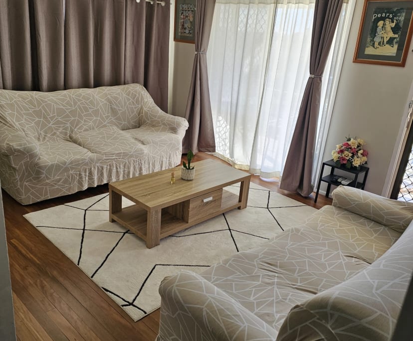 $230, Share-house, 3 bathrooms, Kingston QLD 4114