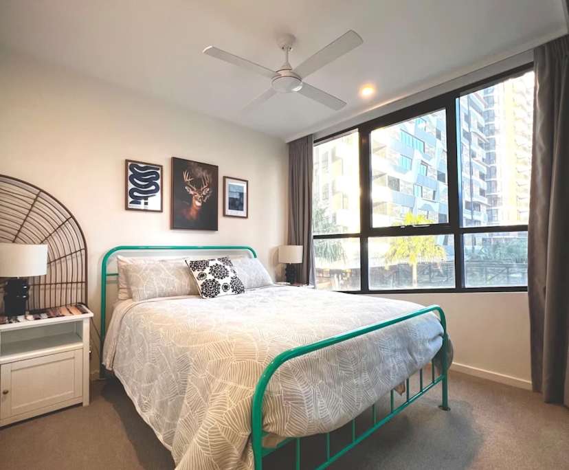 Furnished room in a flatshare