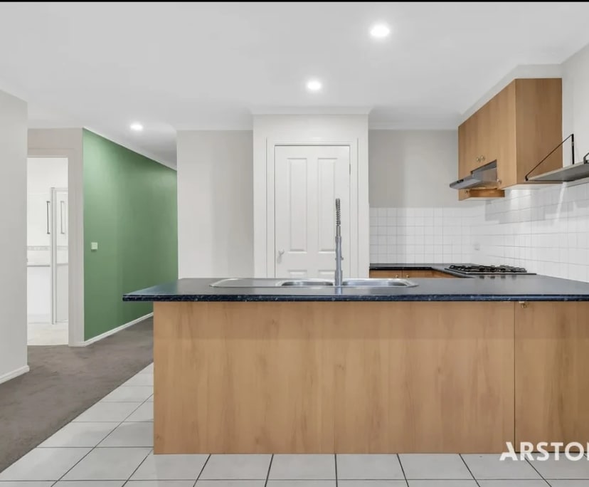 Unfurnished room in a share house
