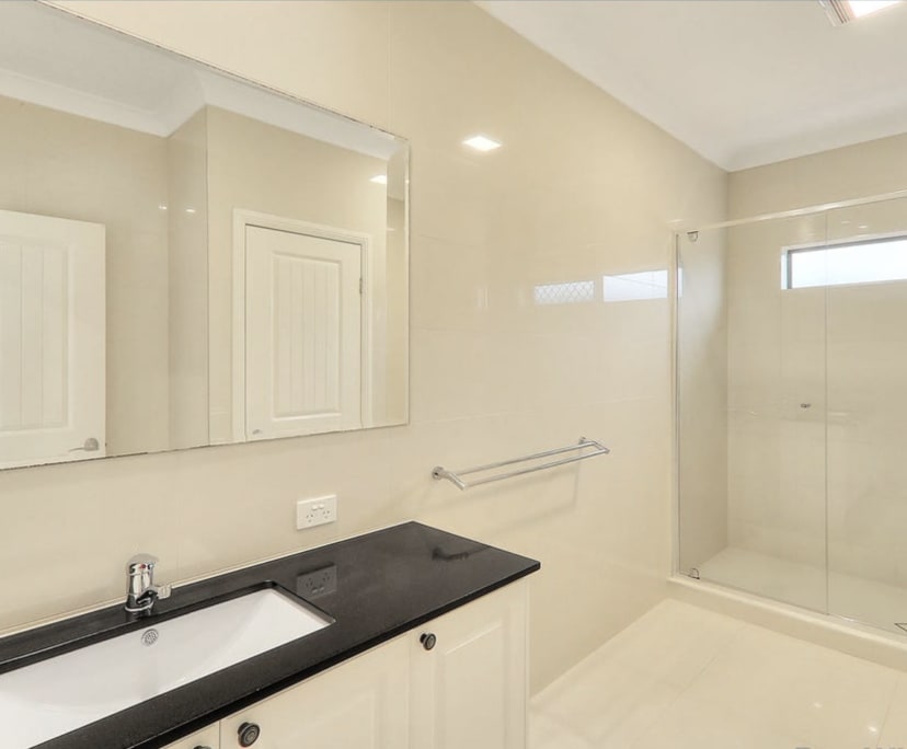 $230, Share-house, 3 bathrooms, Runcorn QLD 4113