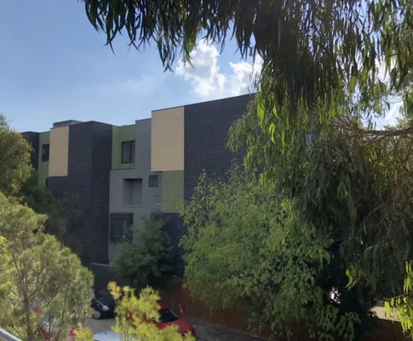 $350, Flatshare, 2 bathrooms, Box Hill VIC 3128