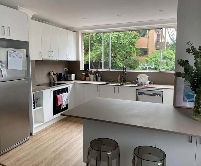 Furnished room in a flatshare