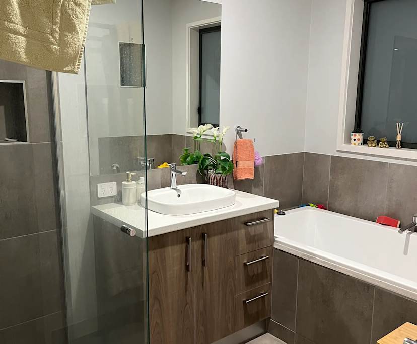 Furnished room with own bathroom