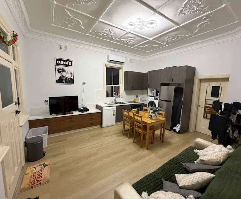 $375, Flatshare, 2 bathrooms, Waverton NSW 2060