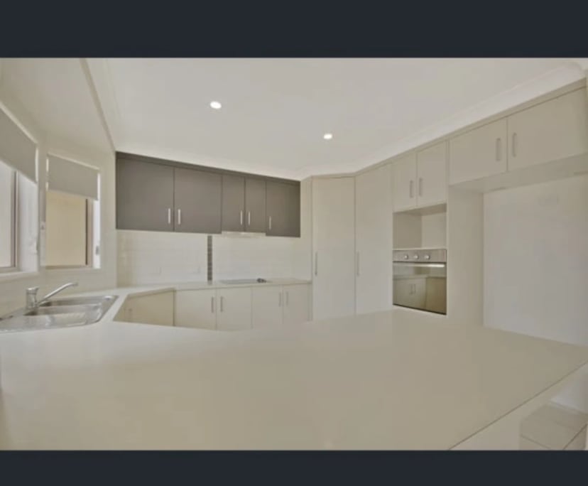 $135, Share-house, 3 bathrooms, Kearneys Spring QLD 4350