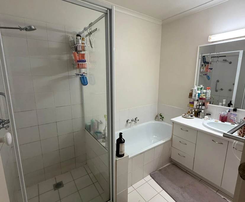 Whole property with 3 rooms for rent