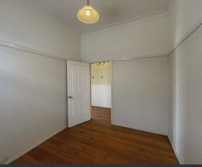 Unfurnished room in a share house