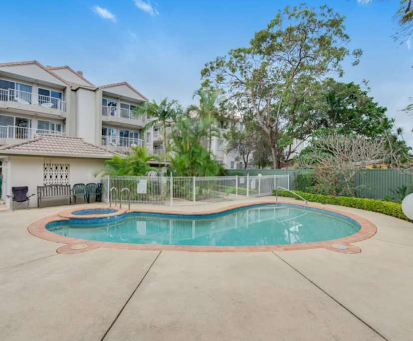 Furnished room with own bathroom