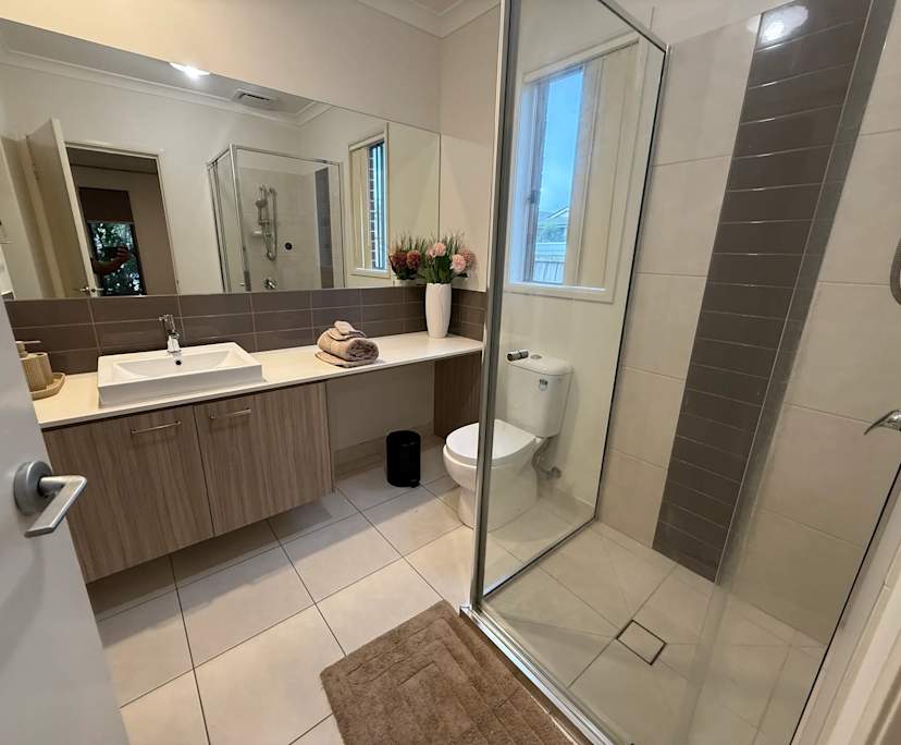 $300, Share-house, 4 bathrooms, Clyde VIC 3978