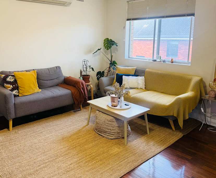 Furnished room in a share house