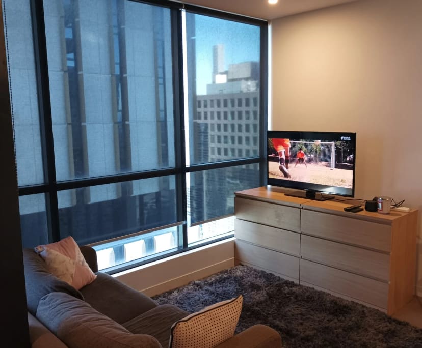 Furnished room in a flatshare