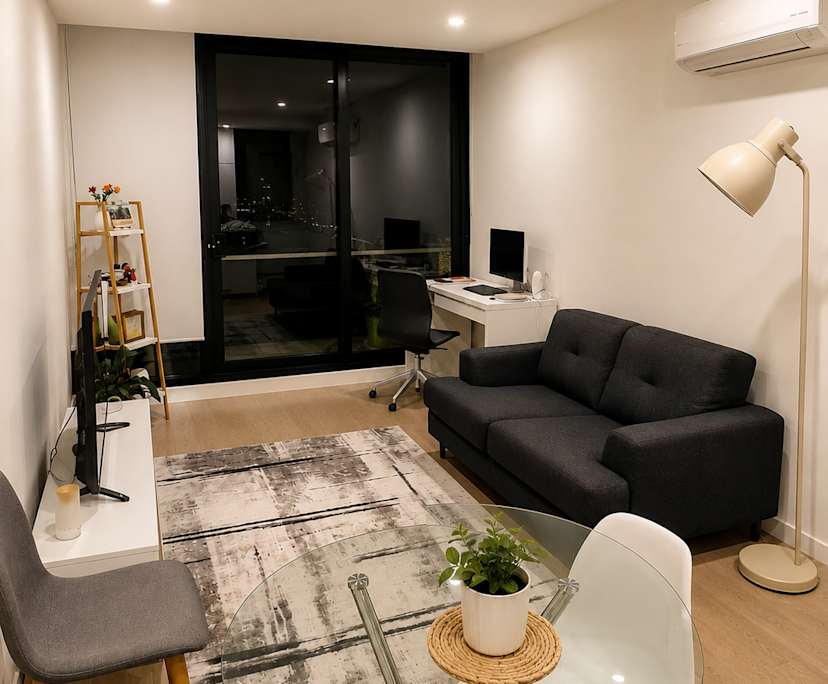 Furnished room with own bathroom