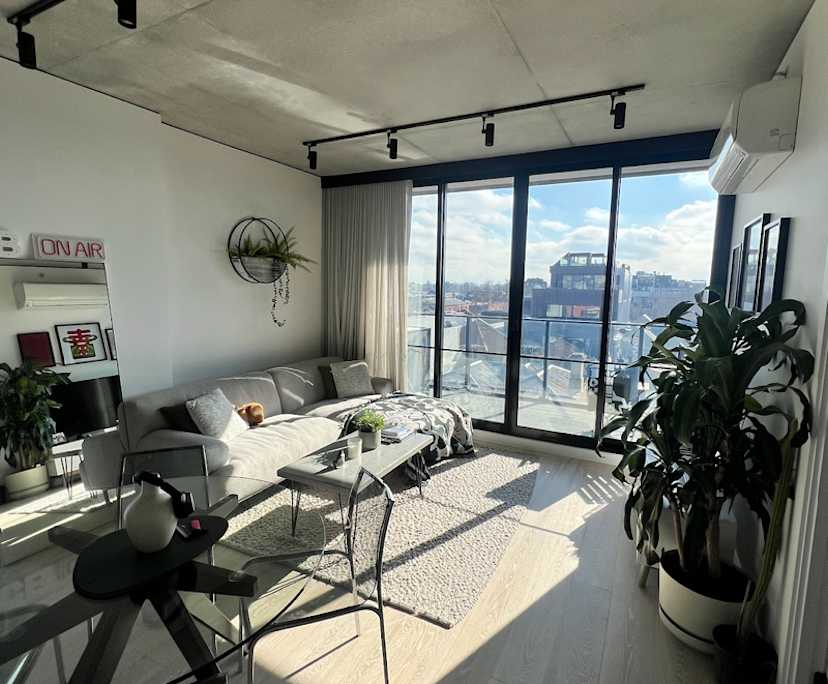 Whole property with 2 rooms for rent