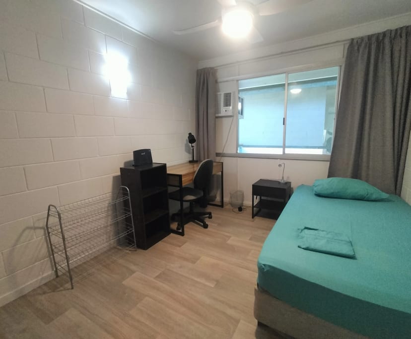 Furnished room in a flatshare