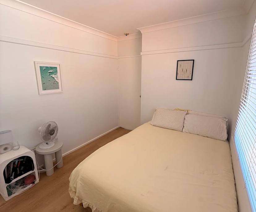 Unfurnished room in a flatshare