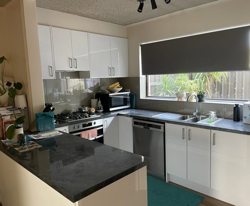 Room in a share house