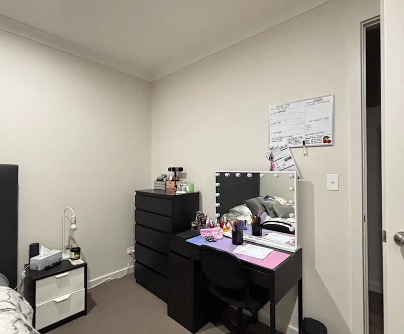 Room in a share house