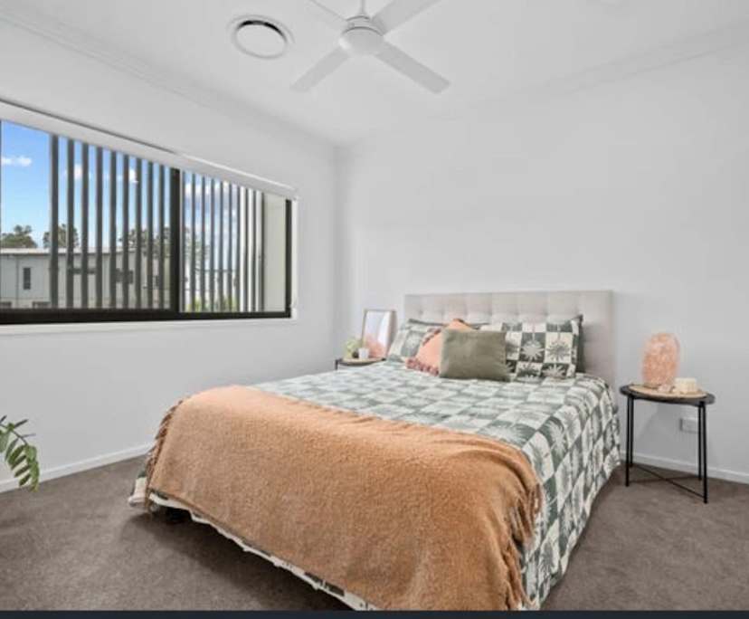 Unfurnished room with own bathroom