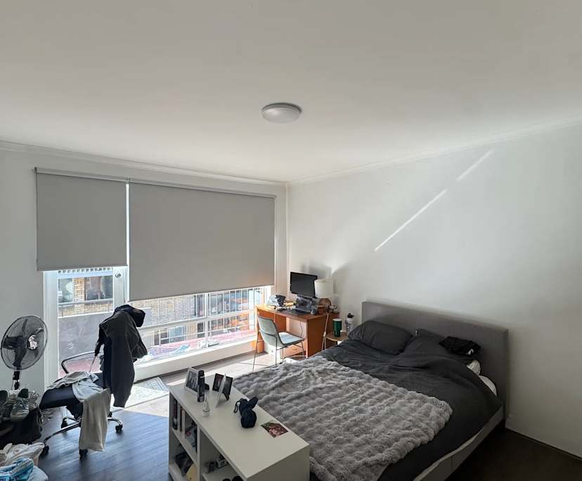 Furnished room in a flatshare