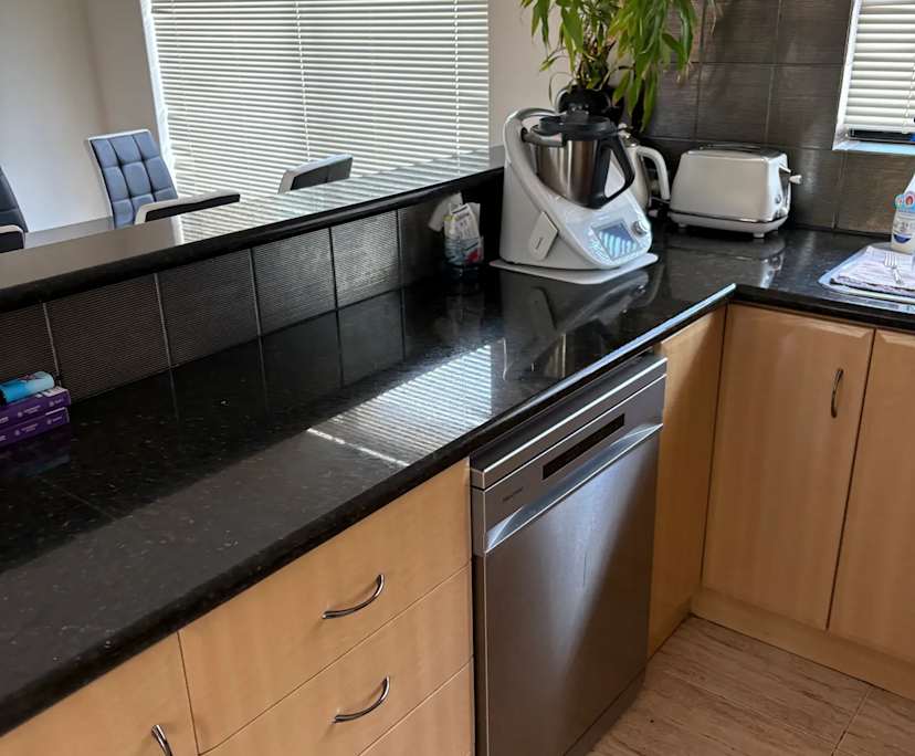 Room in a share house