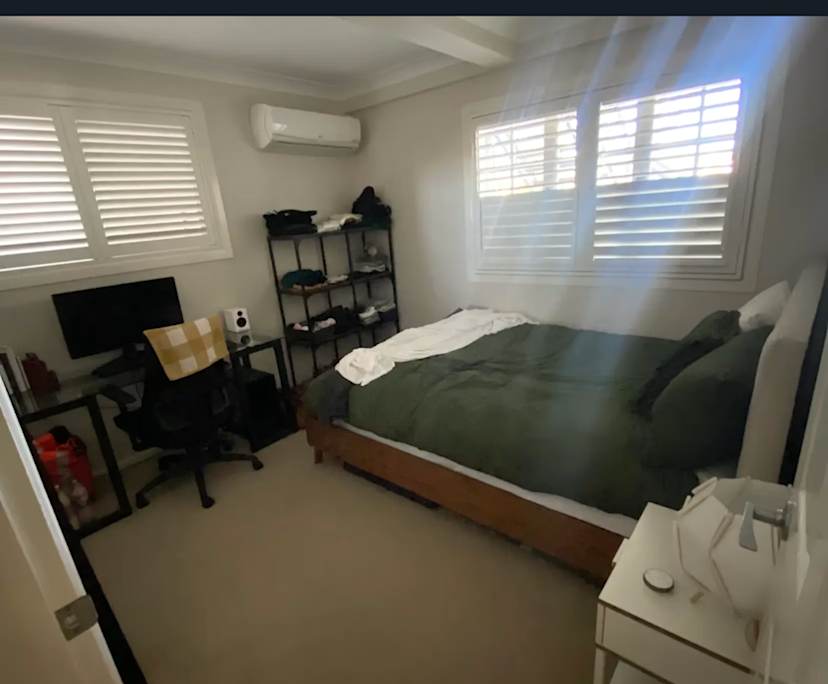 Room in a share house