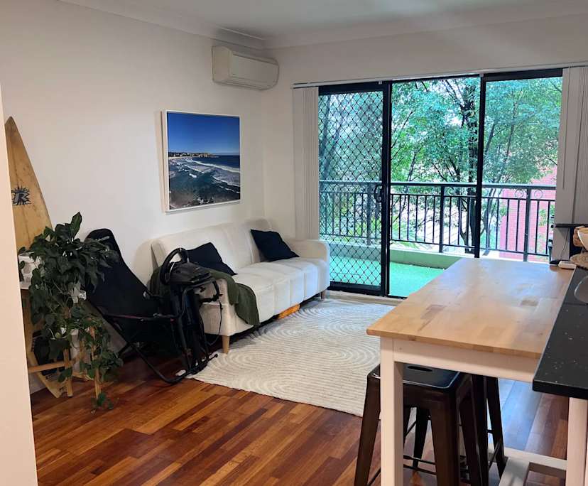 Unfurnished room in a flatshare