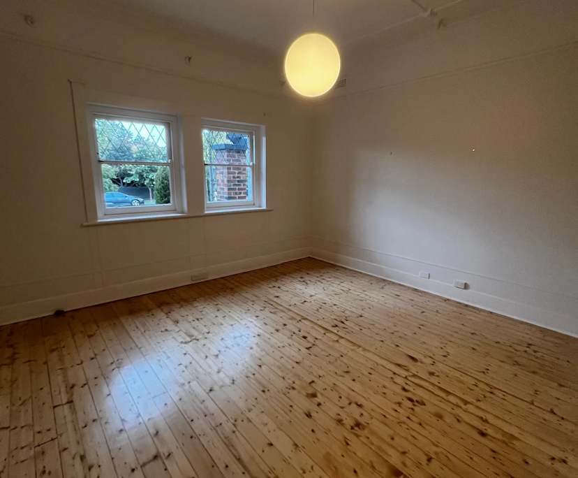 Whole property with 6 rooms for rent