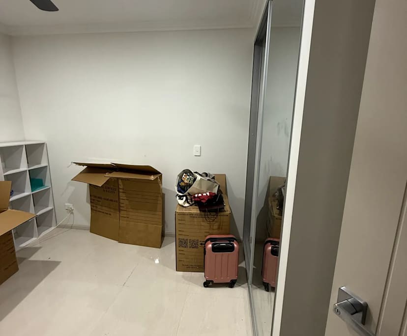 Room in a share house