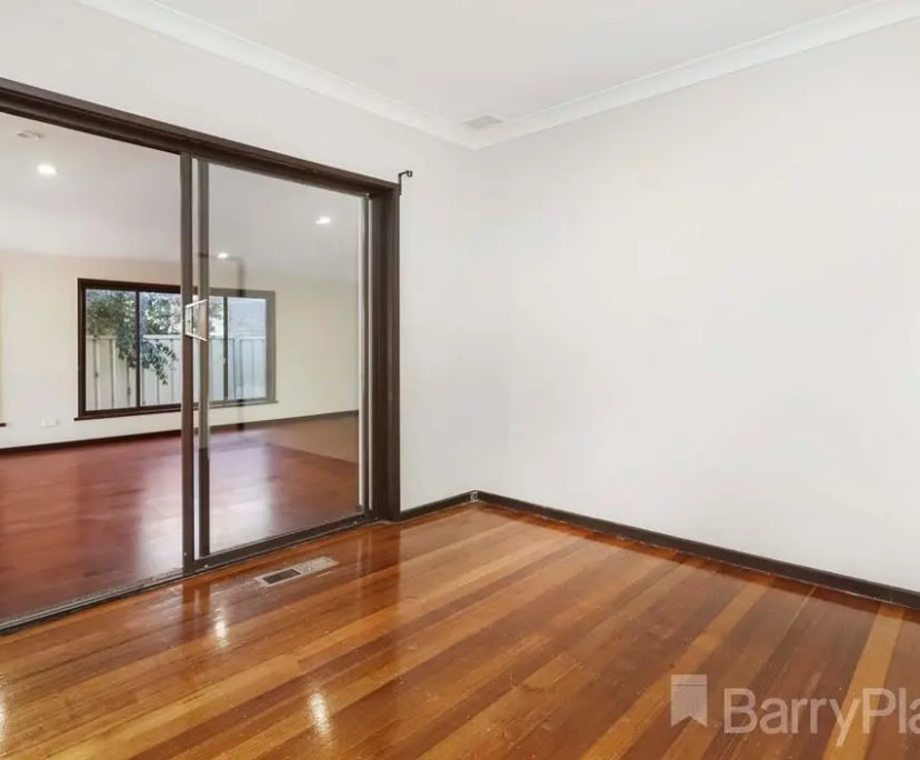 Room in a share house