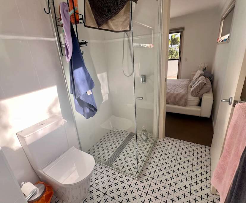 $550, Share-house, 5 bathrooms, Broadbeach Waters QLD 4218