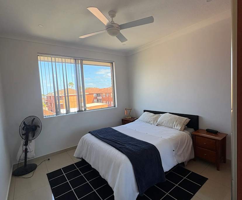 Furnished room in a flatshare