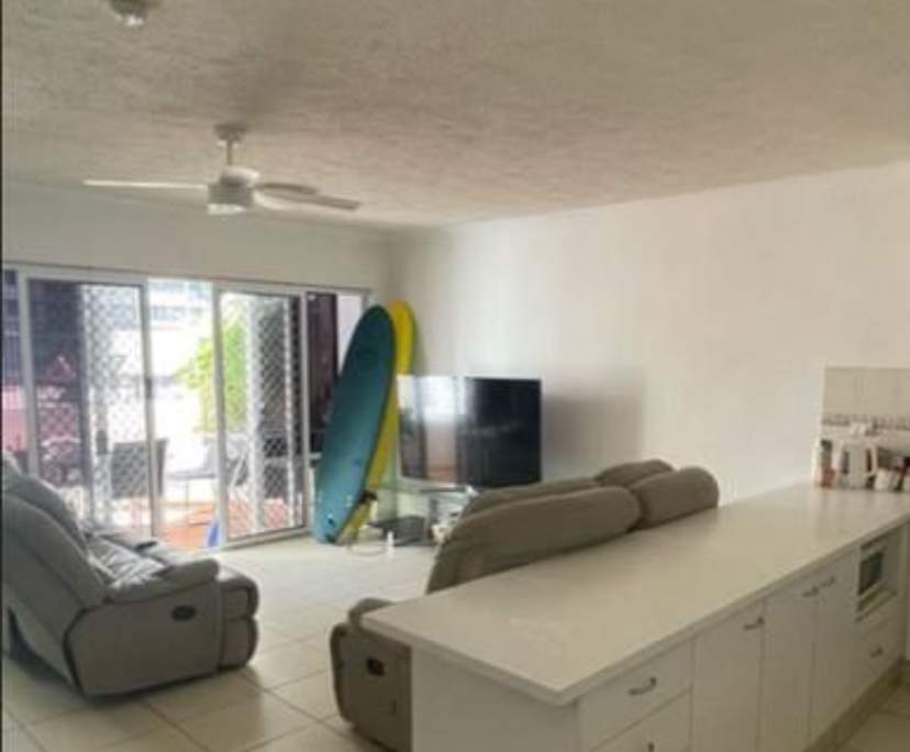 Furnished room in a flatshare