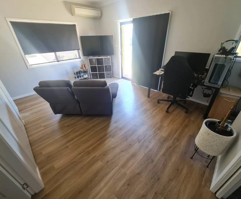Granny Flat for Rent in North Tamworth, NSW 250,