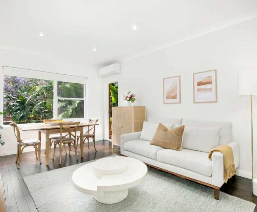 Unfurnished room in a flatshare