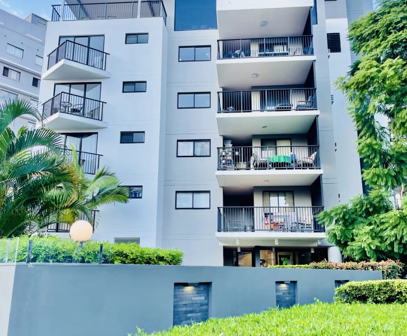 Studio for Rent in Kangaroo Point, Brisbane 385,